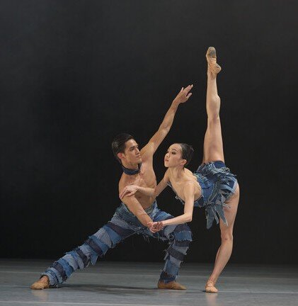 Hong Kong Ballet dancers