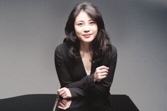 Zee Zee is invited via a special collaboration between the Hong Kong Philharmonic Orchestra and Premiere Performances. Zee Zee will be performing with the Premiere Performances on 17 May in Zee Zee Piano Recital: &quot;Liszt/Ravel: Voyages&quot;.&nbsp;
Enjoy 10% off when purchasing tickets to both concerts in the same transaction at URBTIX.