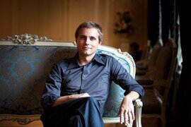 Vasily Petrenko Conducts Two HK Phil Programmes 
Featuring World-Class Cellist Li-Wei Qin and Piano Virtuoso Anna Fedorova in September